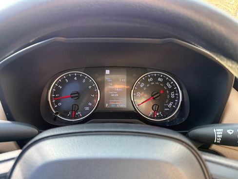 Used 2019 Toyota RAV4 LE image 15