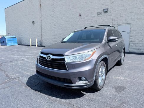 Used 2015 Toyota Highlander Limited AWD/4WD image 1