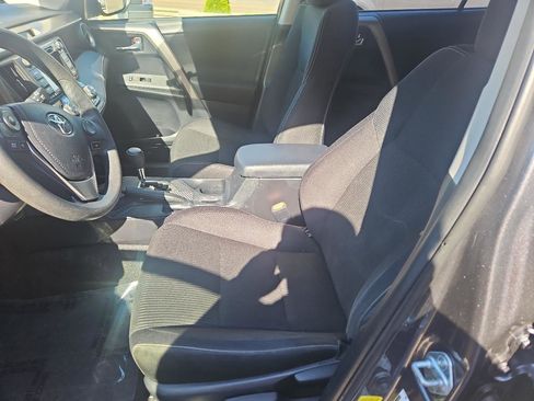 Used 2014 Toyota RAV4 XLE image 15