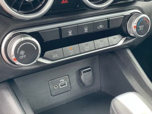 Certified 2023 Nissan Sentra S FWD image 17