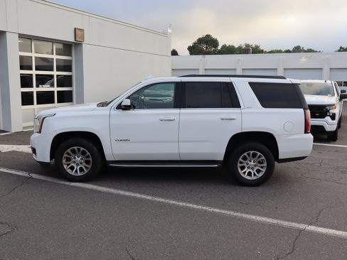 Used 2020 GMC Yukon SLT AWD/4WD image 7