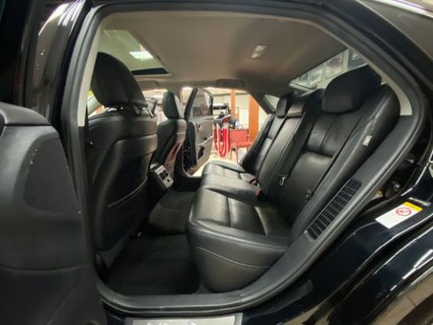 Used 2016 Toyota Avalon Limited image 14