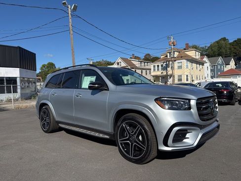 New 2026 Mercedes-Benz GLS 450 4MATIC image 1