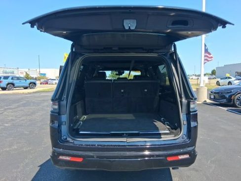 Used 2024 Jeep Grand Wagoneer L Series II w/ Quick Order Packagew 28T AWD/4WD image 27