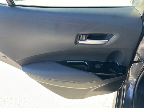 Used 2025 Toyota Corolla SE image 24