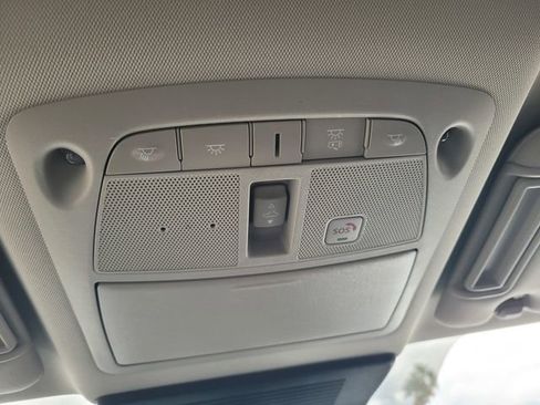 Used 2024 Nissan Armada SL image 23