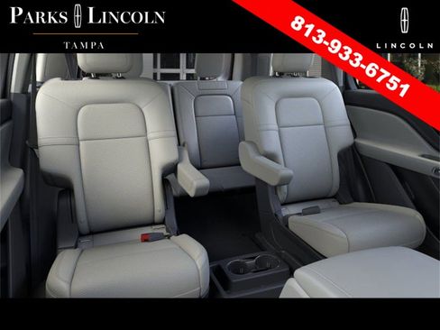 New 2026 Lincoln Aviator 2WD w/ Jet Appearance Package image 11