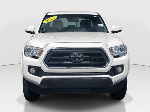 Certified 2023 Toyota Tacoma SR5 image 2