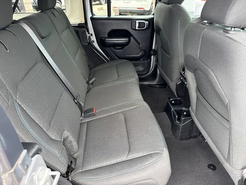 Used 2021 Jeep Wrangler Unlimited Sport AWD/4WD image 19