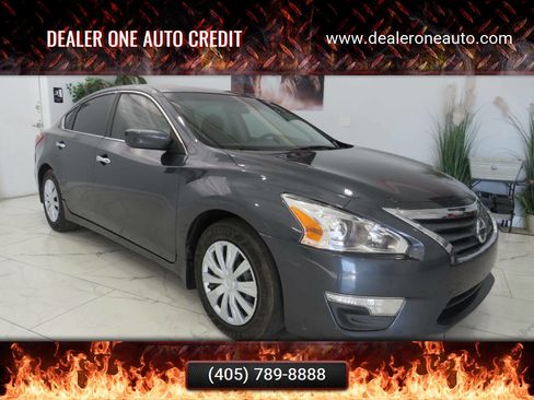 Used 2013 Nissan Altima 2.5 S image 1