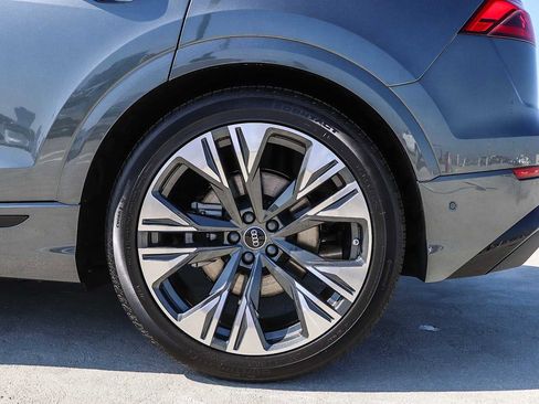 New 2026 Audi Q8 Prestige image 13