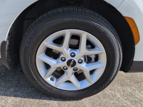 Used 2025 Kia Soul S FWD image 11