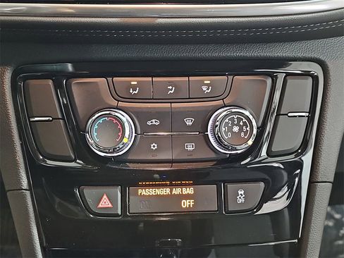 Used 2022 Buick Encore Preferred w/ Safety Package image 20