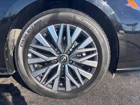 Used 2025 Nissan Altima 2.5 SV image 5