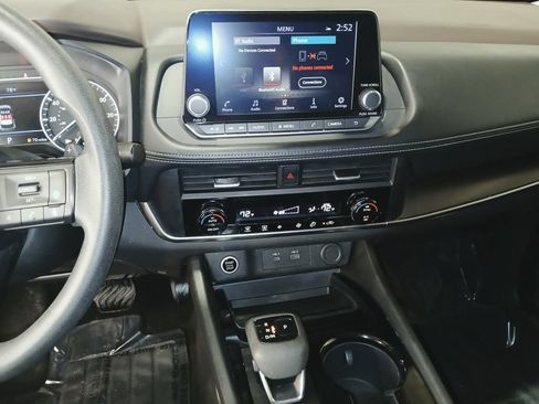 Used 2023 Nissan Rogue SV AWD/4WD image 18