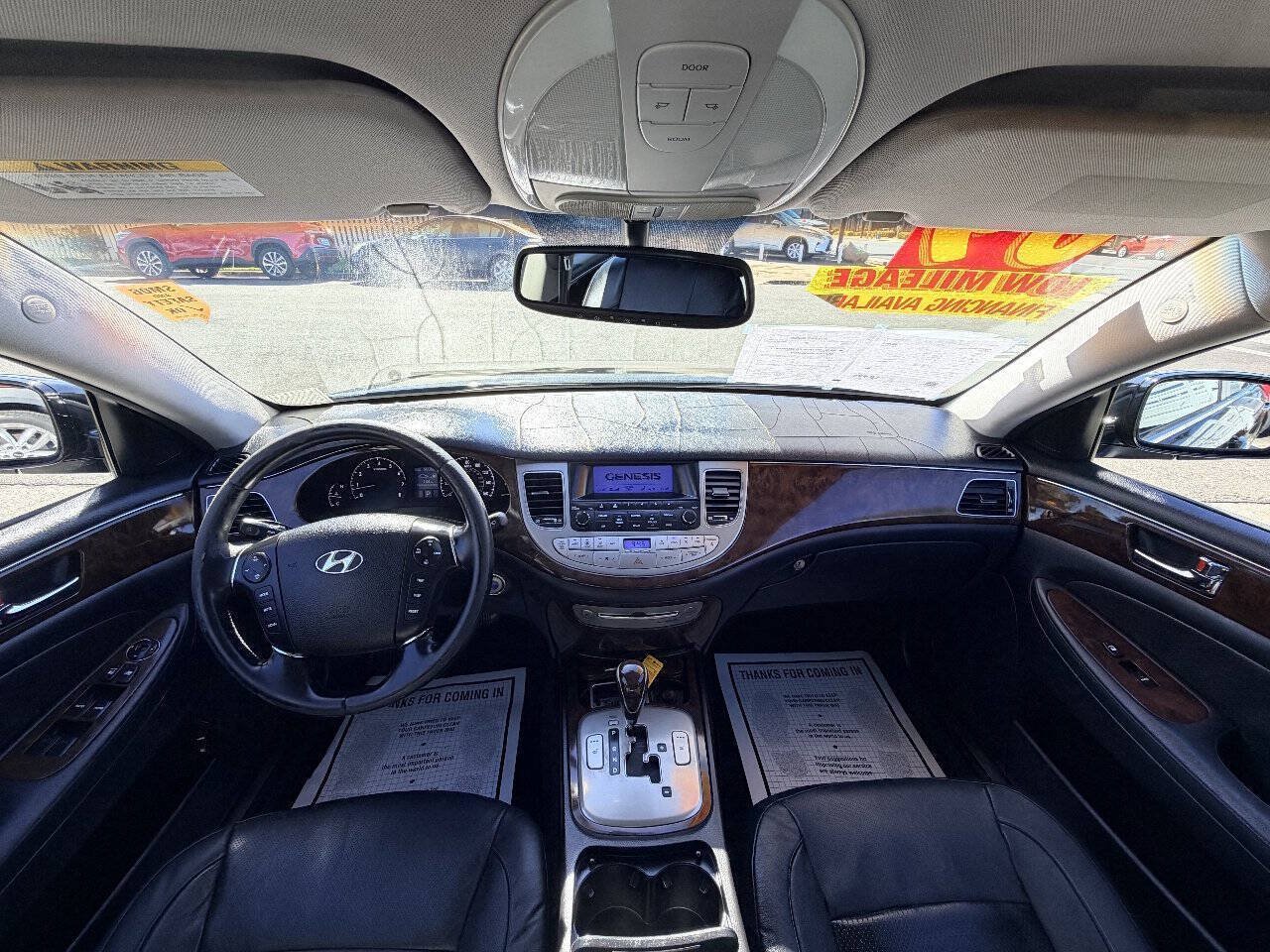 Used 2009 Hyundai Genesis 3.8 RWD image 25