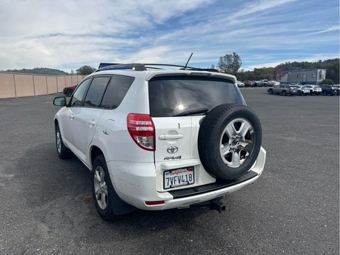 Used 2011 Toyota RAV4 4WD w/ Upgrade Value Pkg image 7