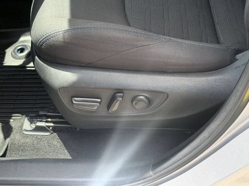 Used 2023 Toyota RAV4 SE AWD/4WD image 20