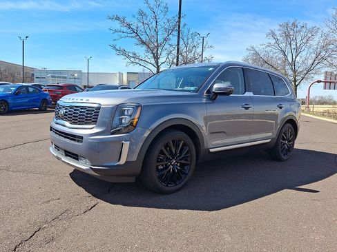 Used 2020 Kia Telluride SX w/ SX Prestige Package image 3