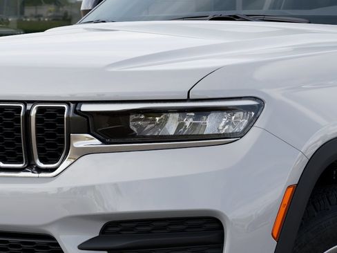 New 2025 Jeep Grand Cherokee Laredo X w/ Luxury Tech Group I image 33