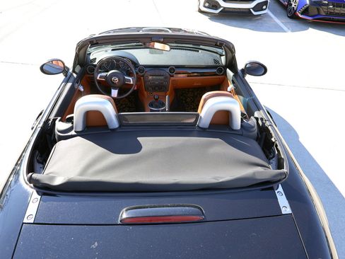 Used 2006 MAZDA MX-5 Miata Grand Touring w/ Suspension Pkg image 7