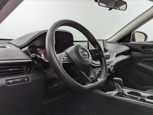 Used 2024 Nissan Altima 2.5 S image 23