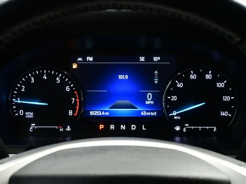 Used 2022 Ford Explorer XLT image 25