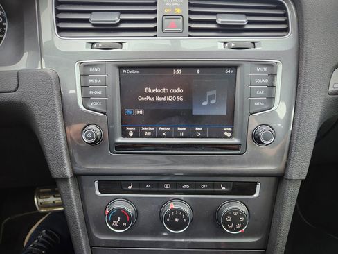 Used 2017 Volkswagen Golf Alltrack SE image 38