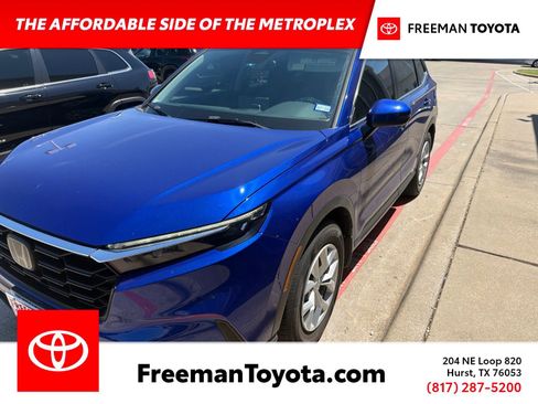 Used 2023 Honda CR-V LX image 1