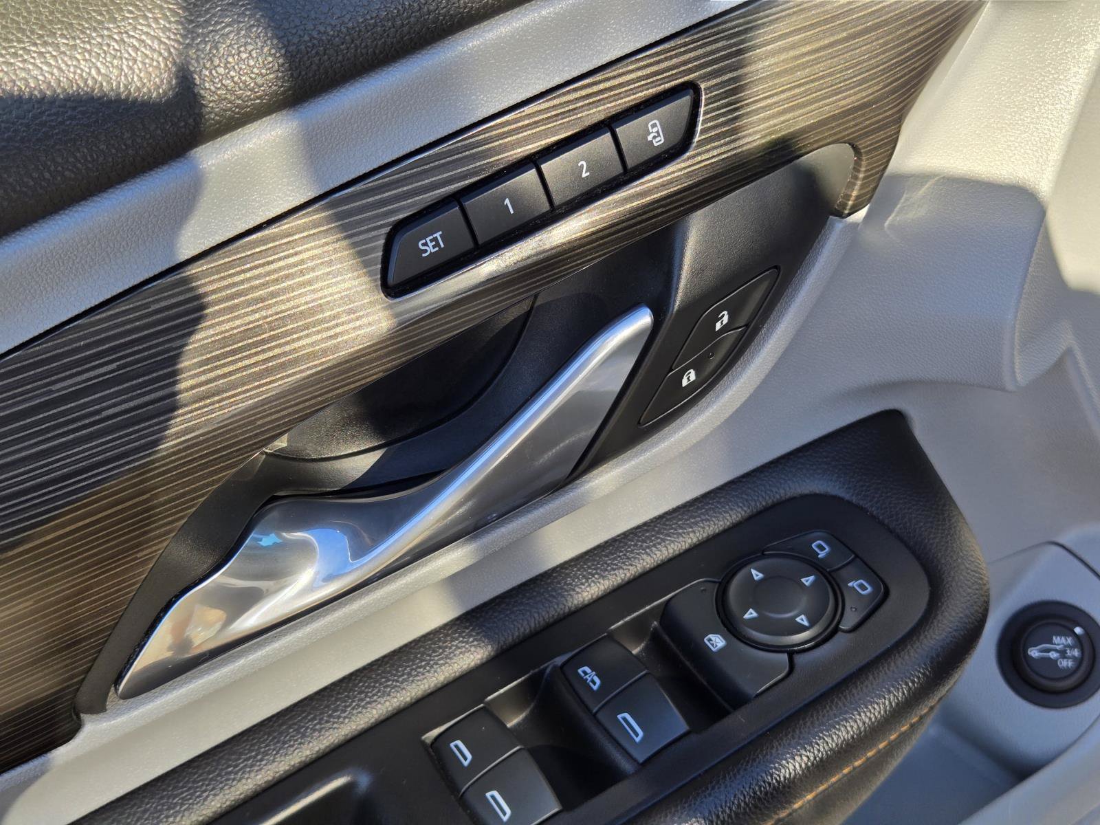 Used 2019 GMC Terrain SLT w/ Preferred Package FWD image 15