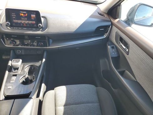 Used 2023 Nissan Rogue SV image 27