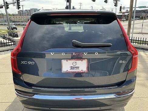 Used 2023 Volvo XC90 B6 Plus w/ Protection Package Premier AWD/4WD image 9