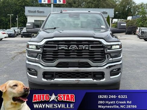 Used 2026 RAM 2500 Big Horn AWD/4WD image 9