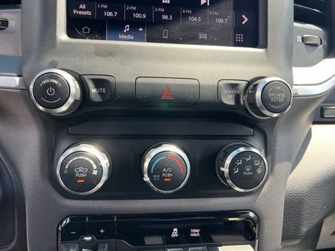 Used 2024 RAM 2500 Big Horn AWD/4WD image 21