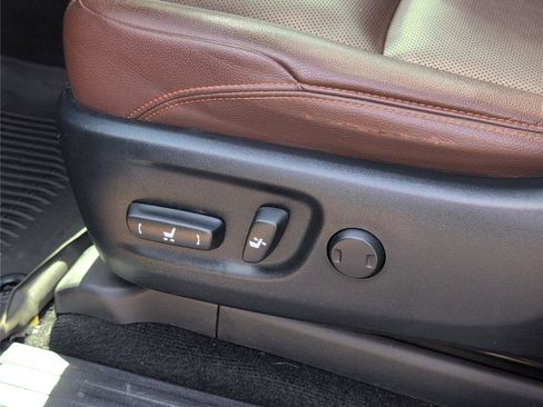 Used 2020 Toyota 4Runner Limited image 15