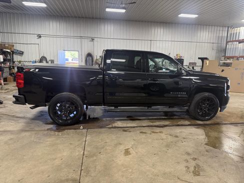 Used 2018 Chevrolet Silverado 1500 LT w/ All Star Edition AWD/4WD image 13