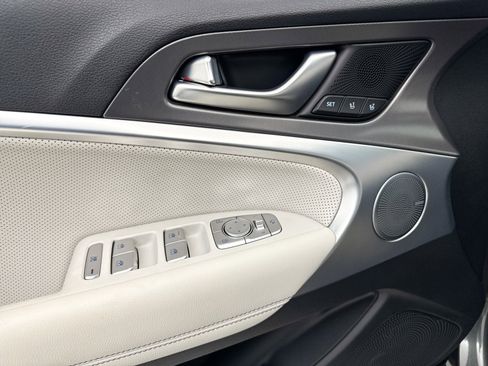 Used 2025 Genesis G70 3.3T Advanced image 36