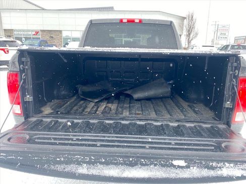 Used 2017 RAM 1500 Express w/ Express Value Package image 16