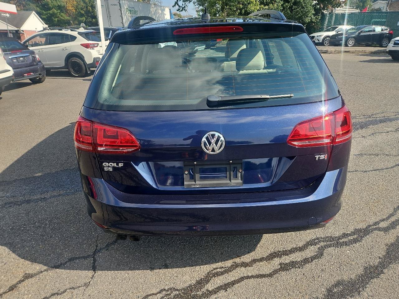 Used 2016 Volkswagen Golf S FWD image 4