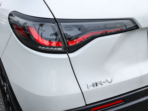 Used 2025 Honda HR-V Sport image 8