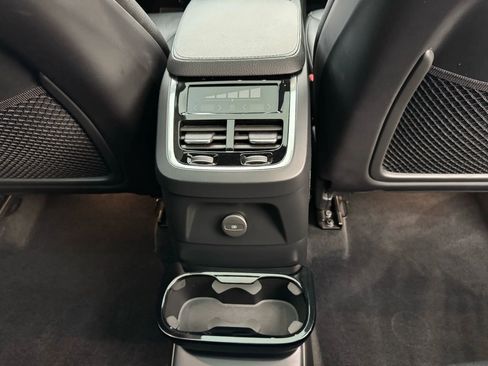 Used 2022 Volvo XC90 T8 Inscription Expression w/ Advanced Package image 28