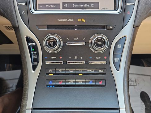 Used 2020 Lincoln Nautilus Reserve FWD image 26
