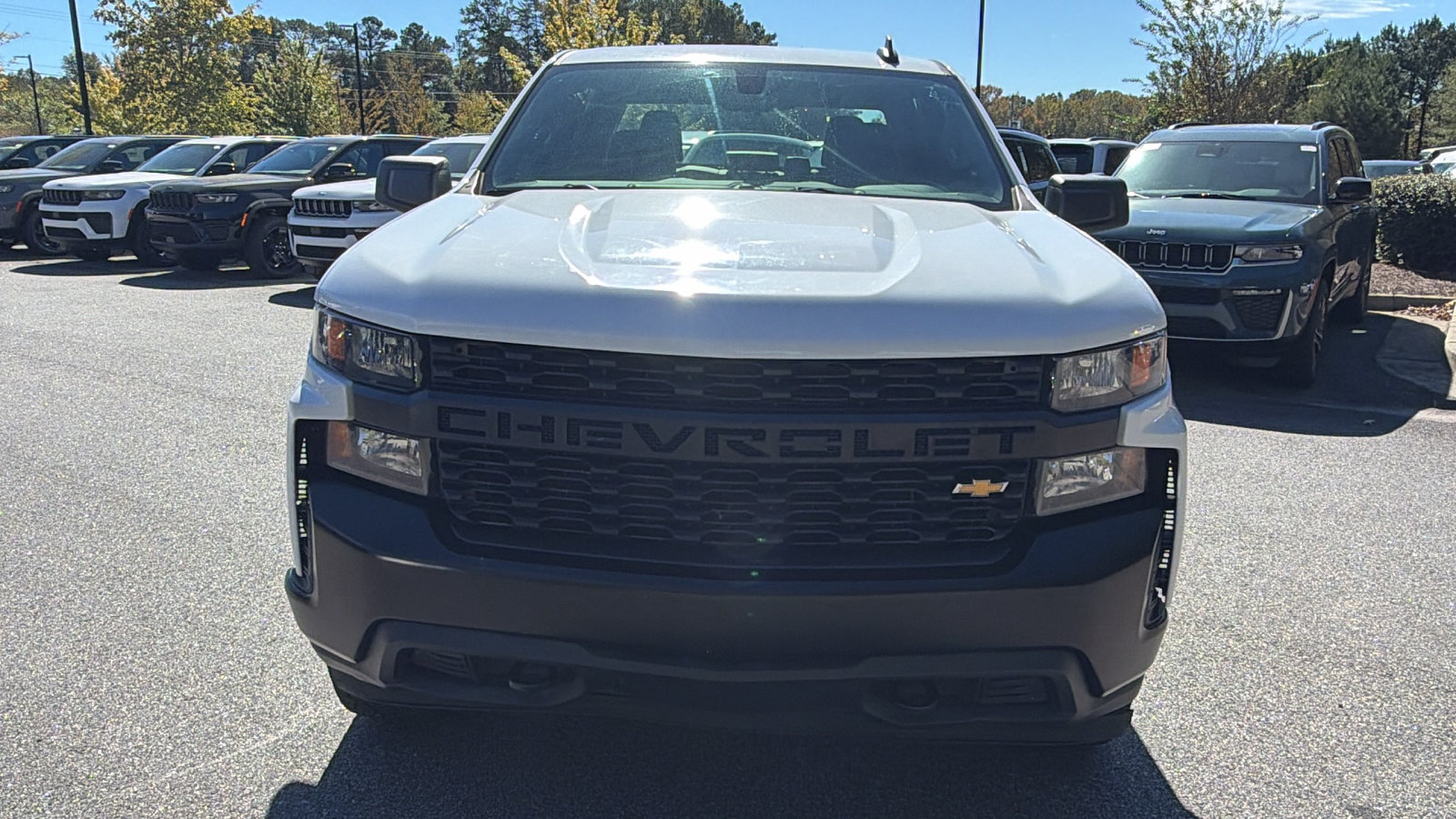 Used 2019 Chevrolet Silverado 1500 W/T w/ Trailering Package AWD/4WD image 3
