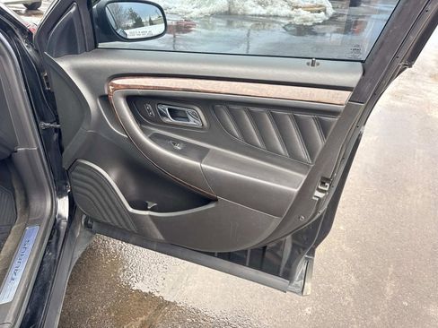 Used 2018 Ford Taurus Limited image 23