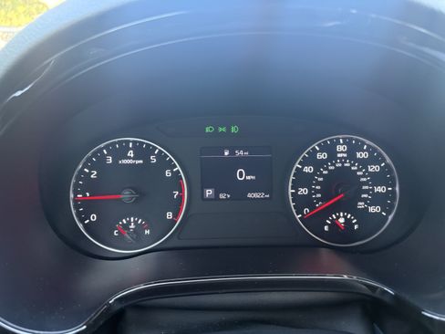 Used 2022 Kia Seltos S FWD image 11