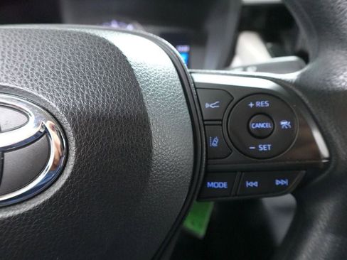 Used 2021 Toyota Corolla L image 11