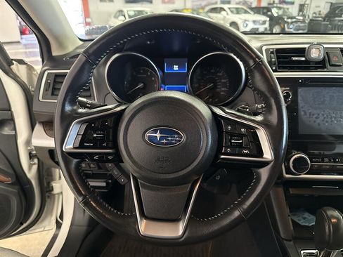 Used 2018 Subaru Outback 2.5i Touring AWD/4WD image 33