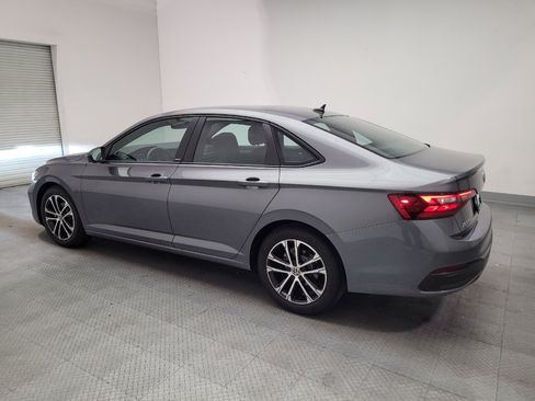 Used 2024 Volkswagen Jetta Sport FWD image 3