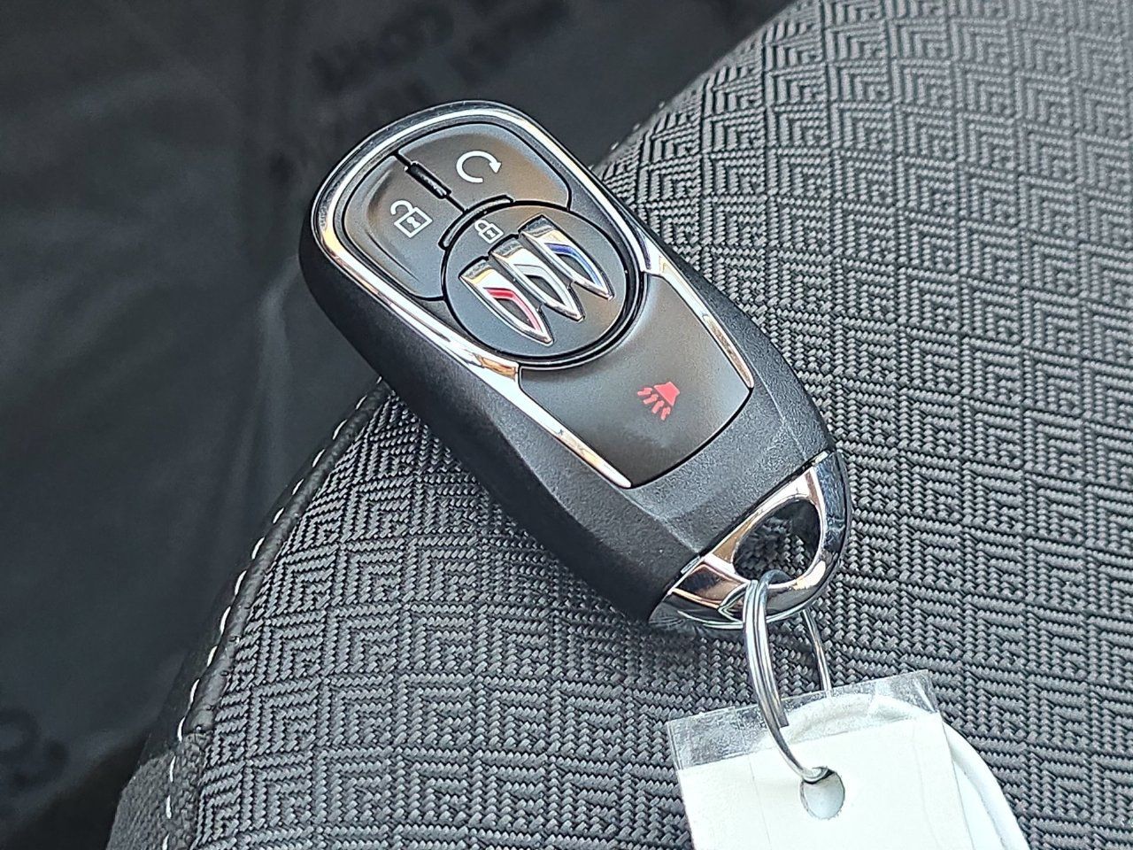 Certified 2024 Buick Encore GX Preferred w/ Comfort Package FWD image 35