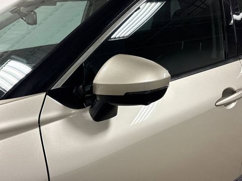 Used 2022 Nissan Rogue Platinum w/ Head-Up Display Package image 12